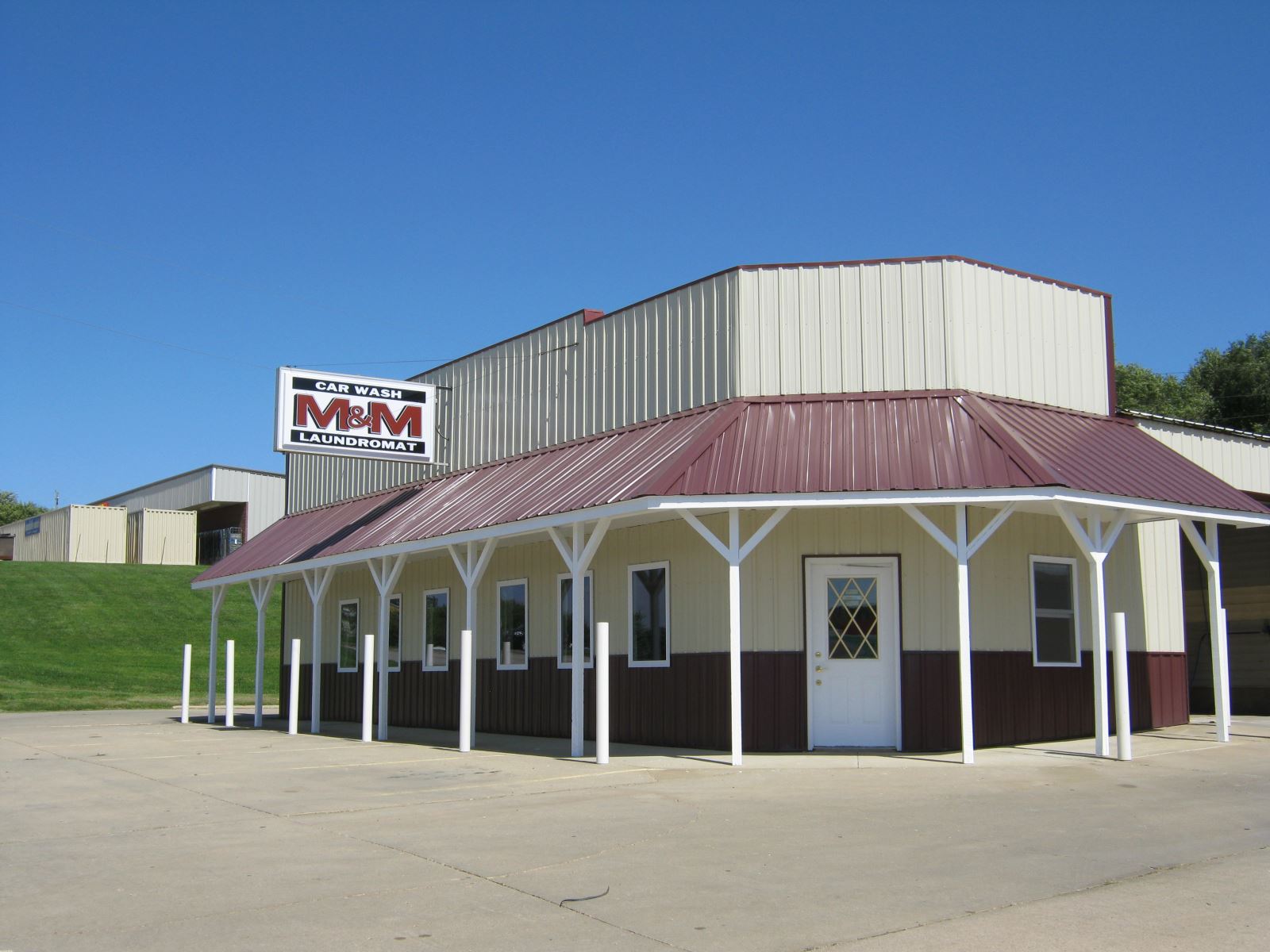 M & M Car Wash Audubon County